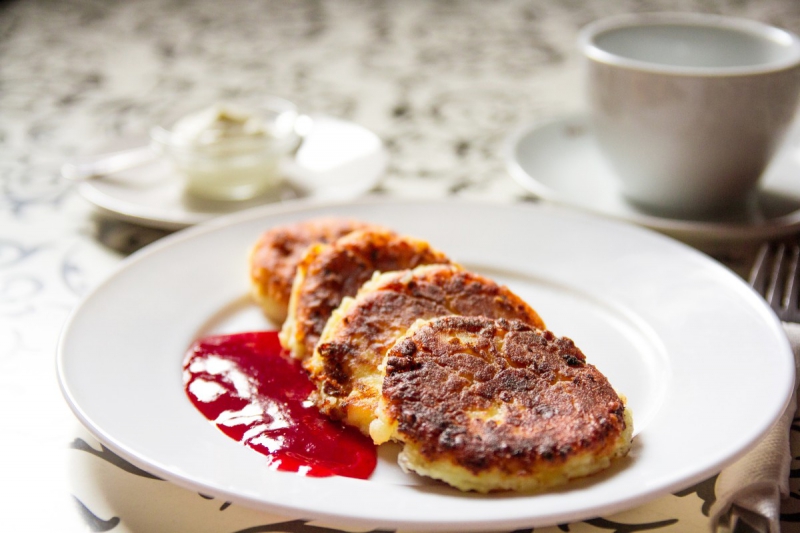 chocolaterie-HYERES-min_food_dessert_cheesecakes_breakfast_nutrition_sweet_dish_plate-1323498